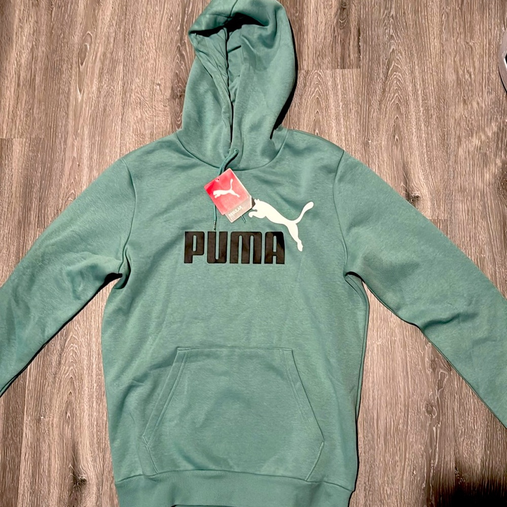 Size Small-Men’s Puma Sweatshirt
